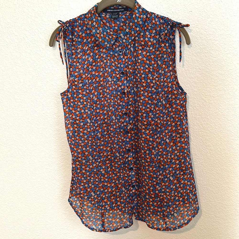 ‼️LAST CALL French Connection Short Sleeve Button Down Sleeveless Top